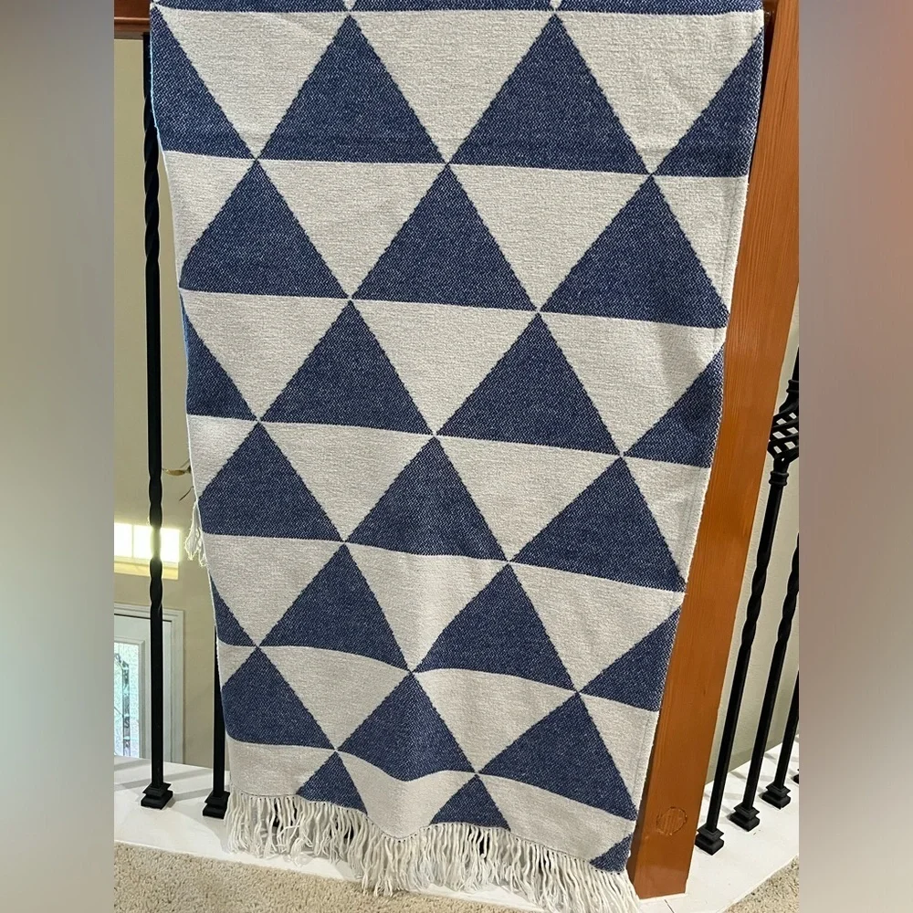 Pottery Barn Navy and Ivory PLAID FRINGE, TASSLE Throw, COTTAGECORE, 76X52